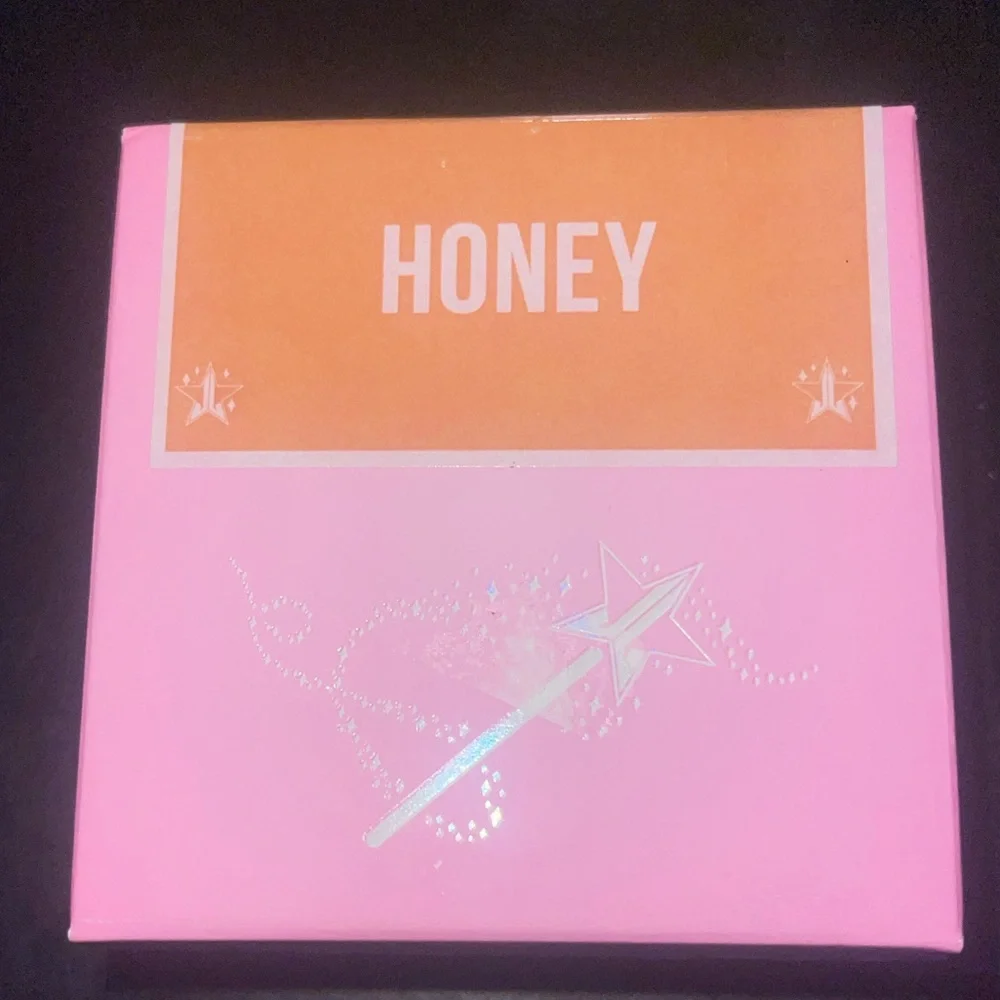 Jeffree Star shade powder