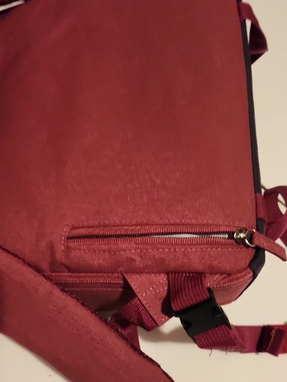 Beaspire burgundy backpack