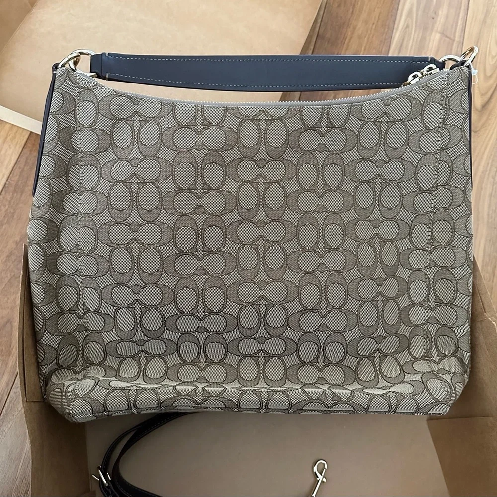 Coach iconic pocket