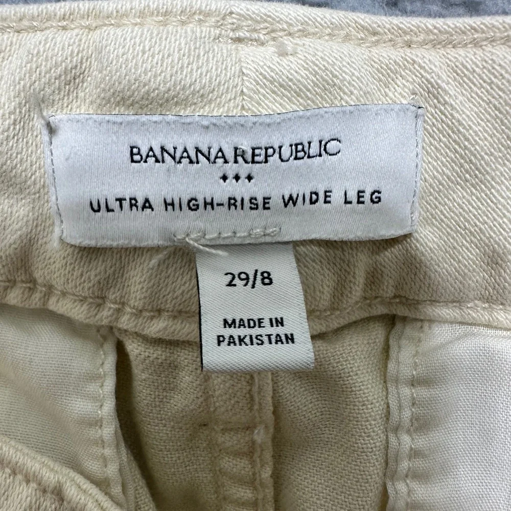 Banana Republic discover effortless