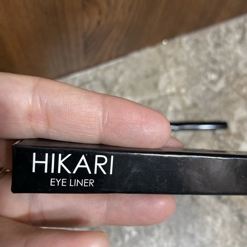 Hikari hello am