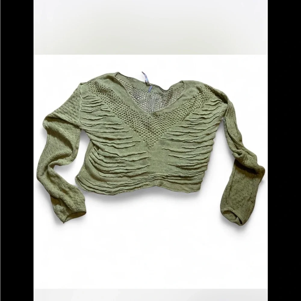 Free People crop‎ crochet sweater