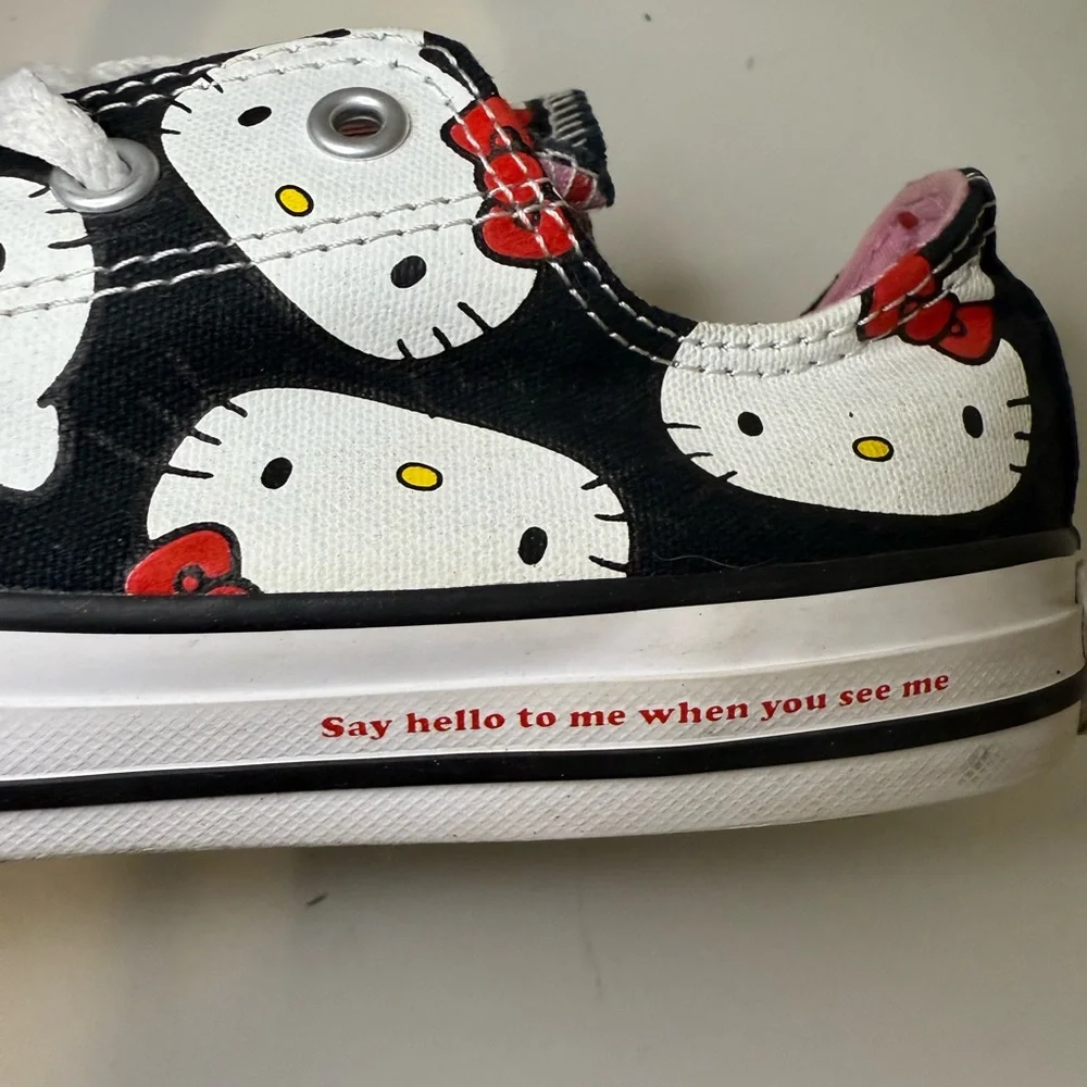 Converse hello kitty