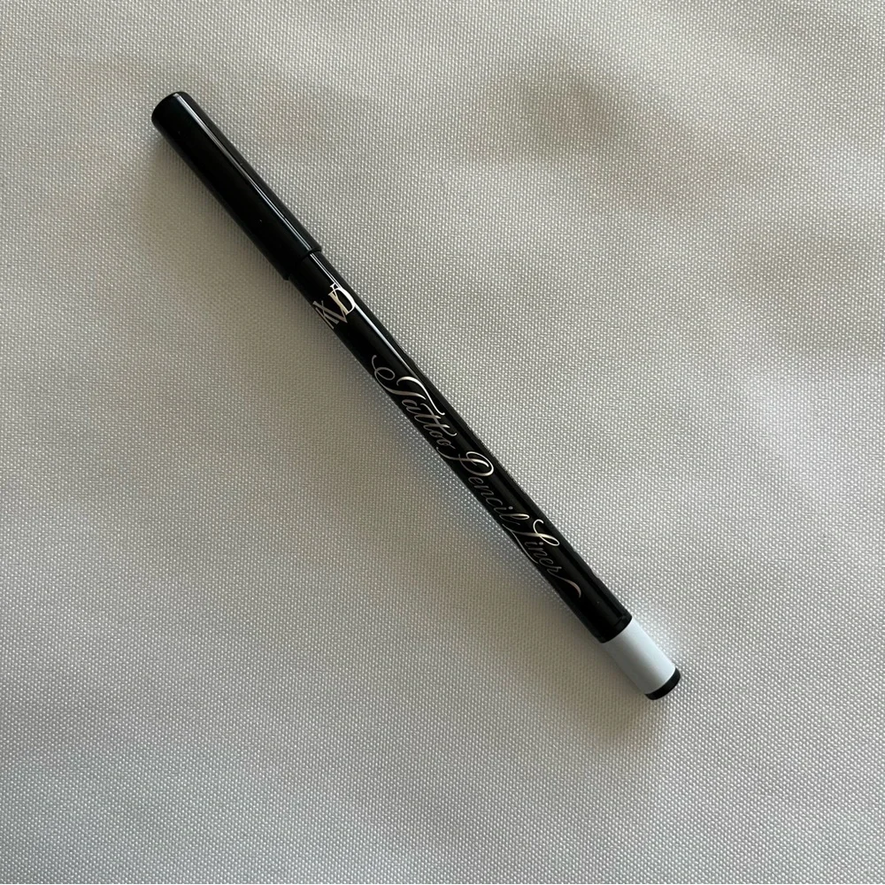 Kvd Beauty gel shade frost