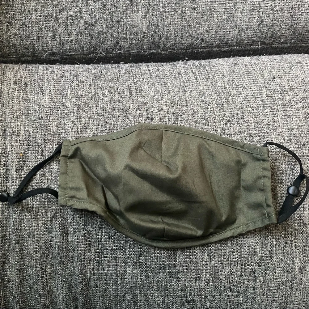 Brand New Gap Adult Army Green Face Mask