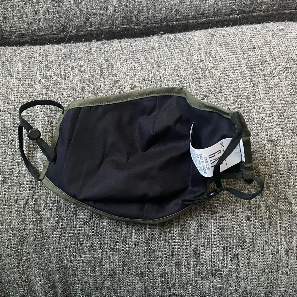 Brand New Gap Adult Army Green Face Mask