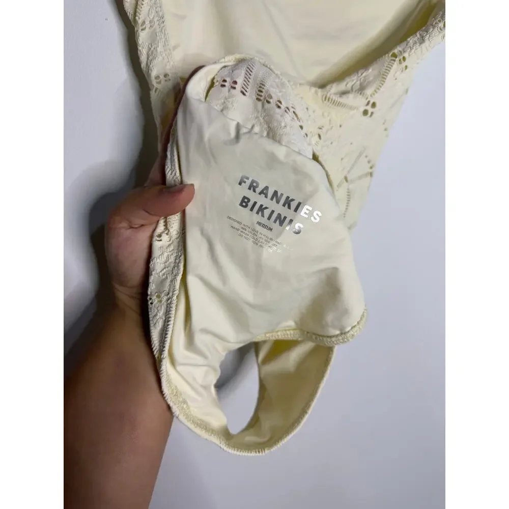 Frankies Bikinis dive into