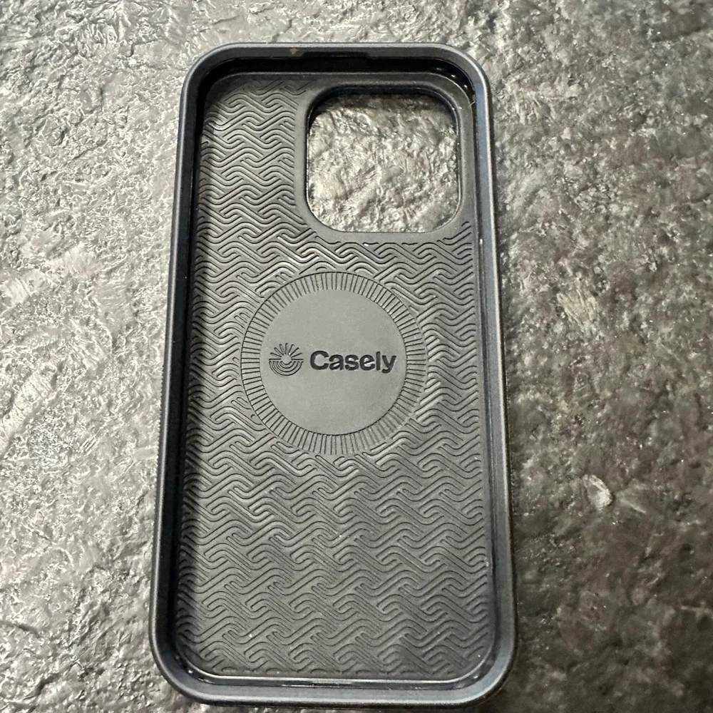 casely like new