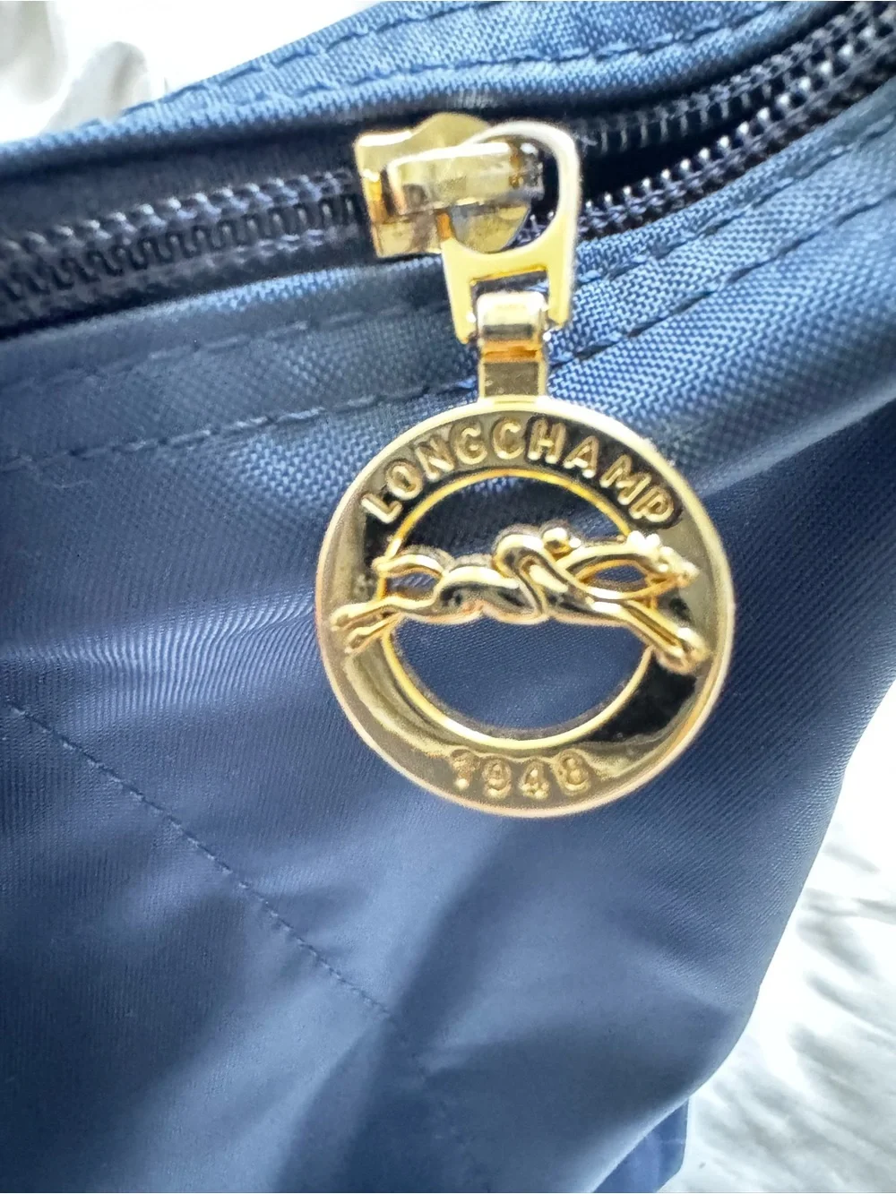Longchamp spacious navy