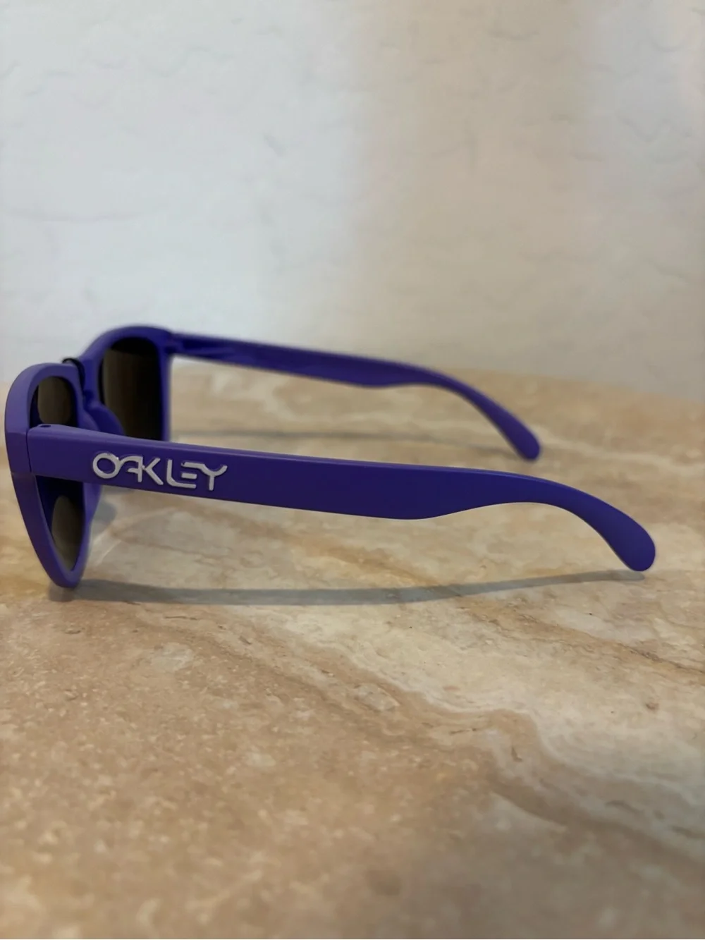 Oakley frogskin sunglasses