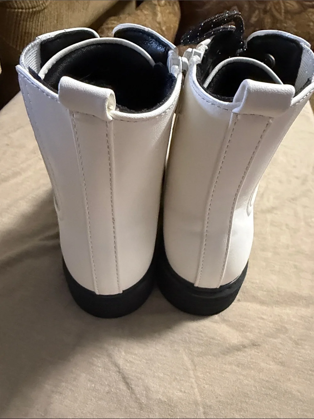 SO white combat