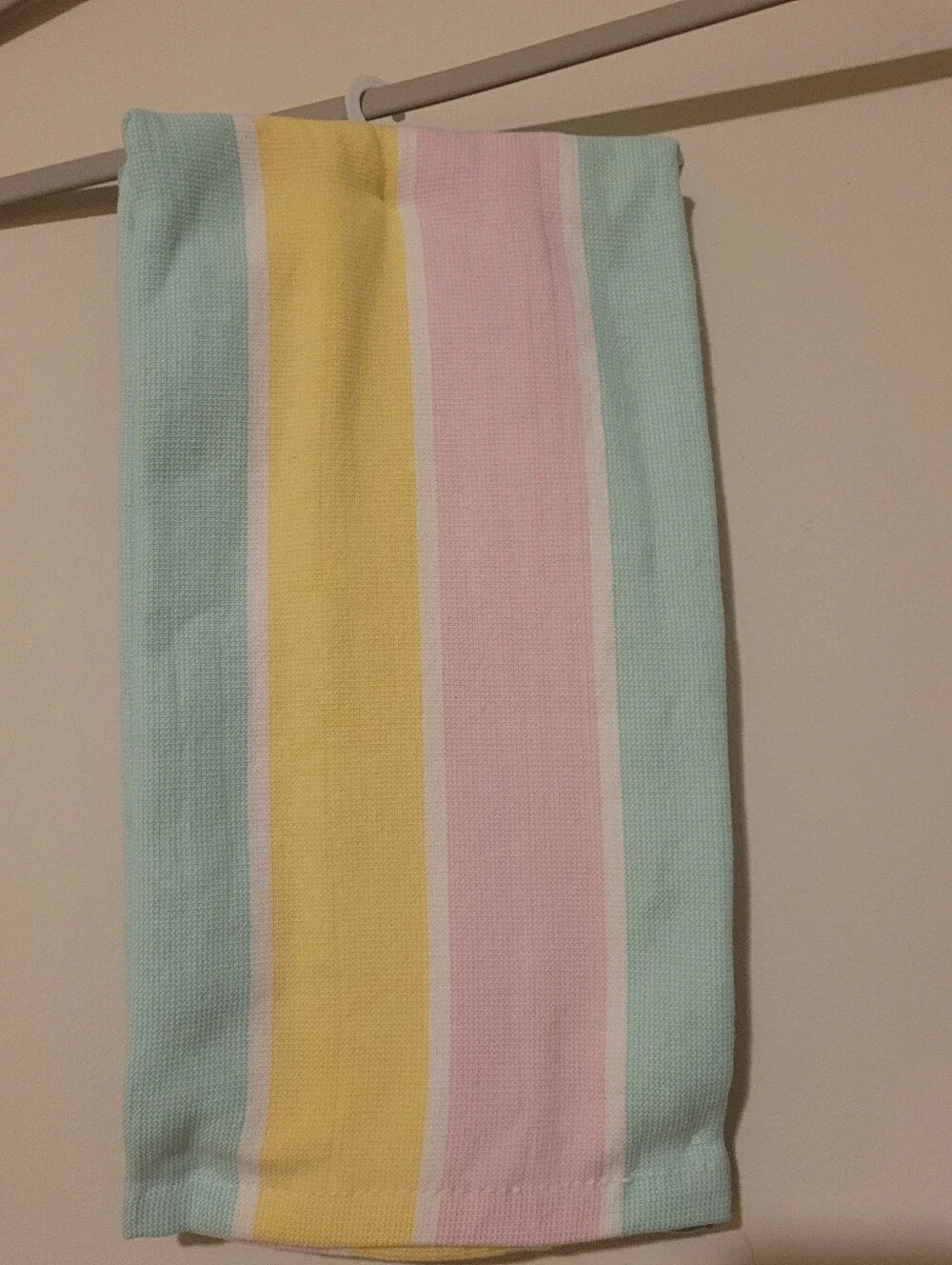 N/A mint green