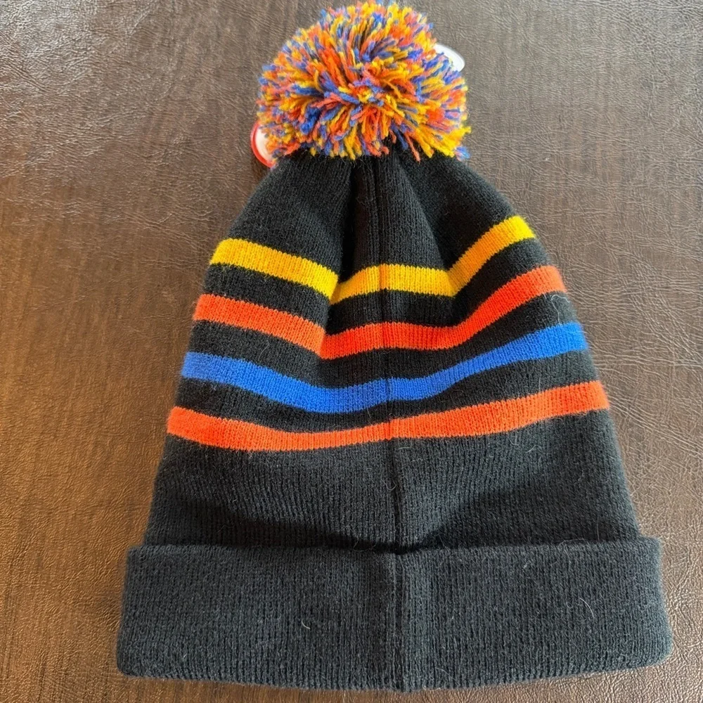 Nike striped pom