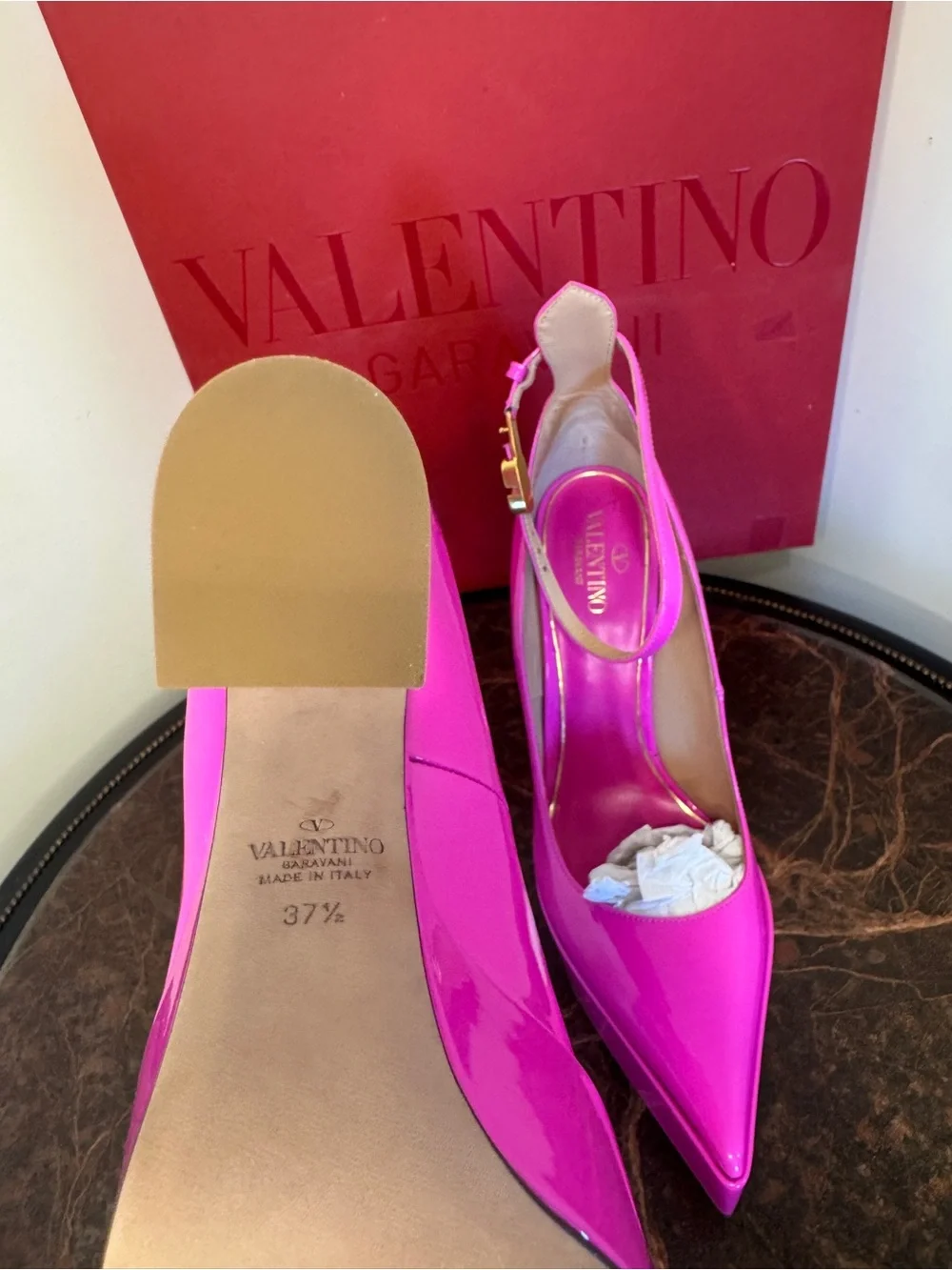 Valentino Garavani nwt 100%