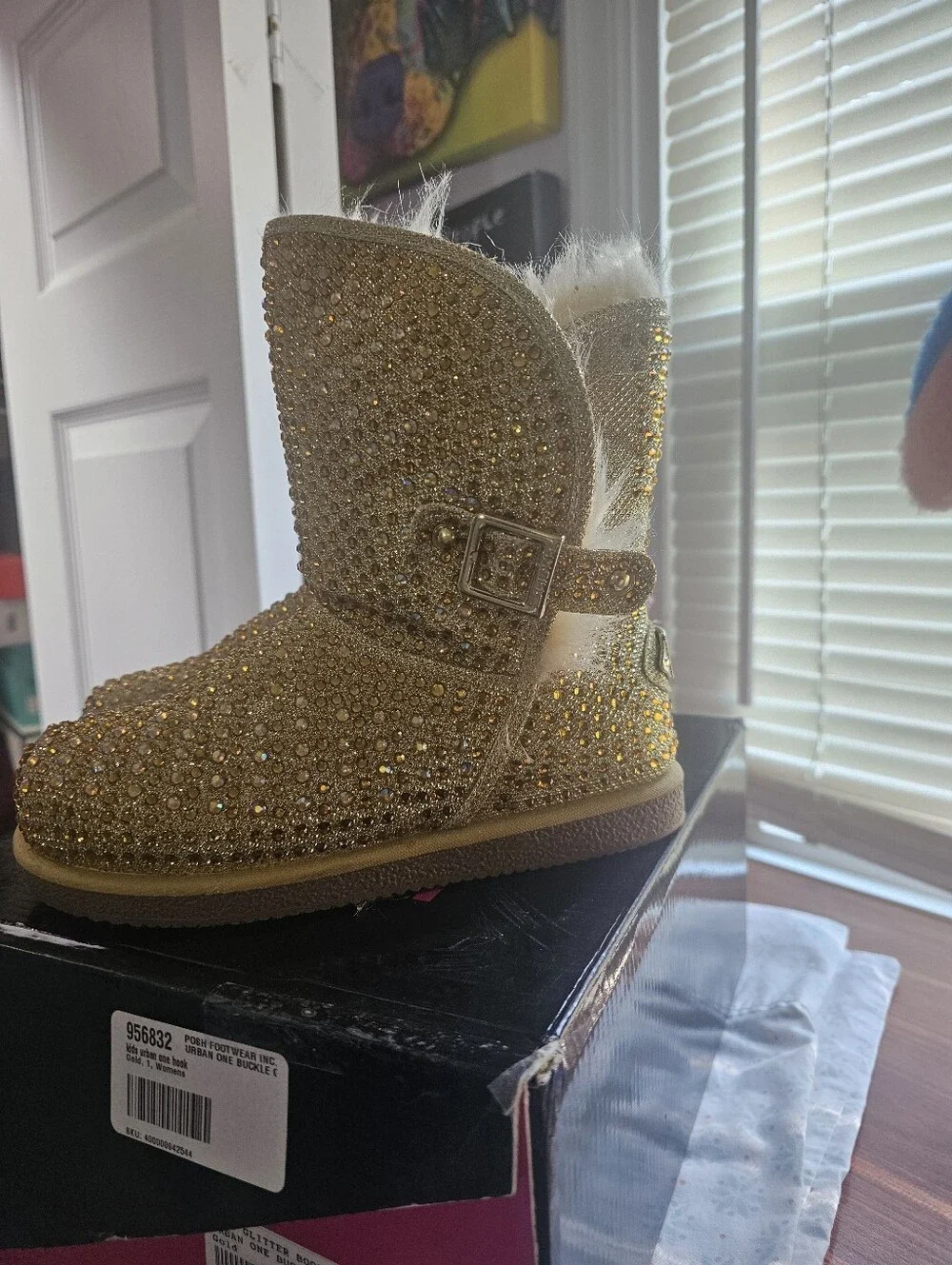 Girls Gold Glitter Buckle Boot