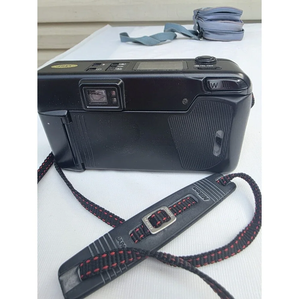 Nikon pre owned