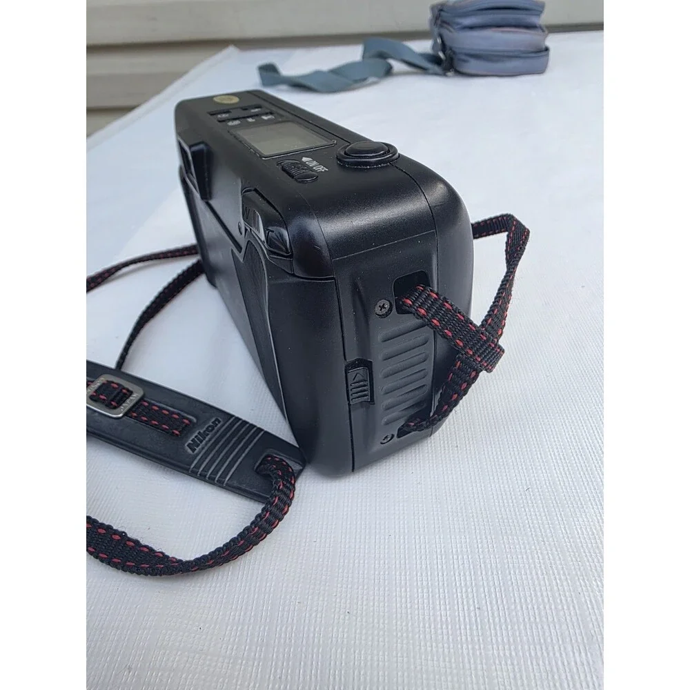 Nikon pre owned