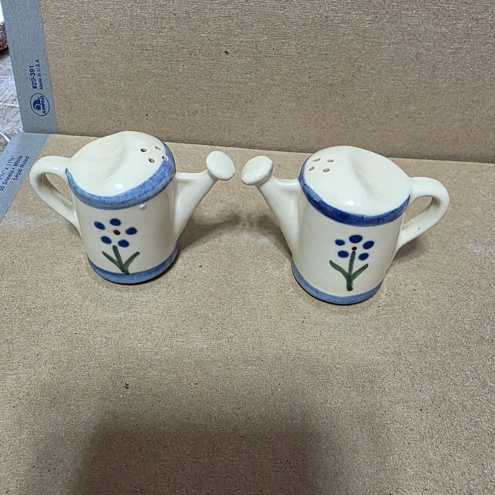 Vintage cream blue