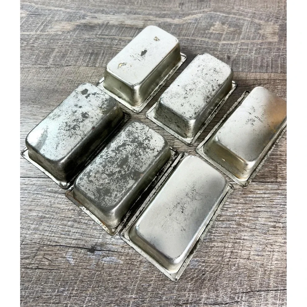 Small vintage loaf pans set of 6 baking assemblage‎ patina display Art junkin