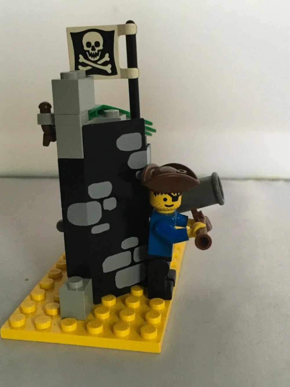 Lego used condition and incomplete inventory  instructions