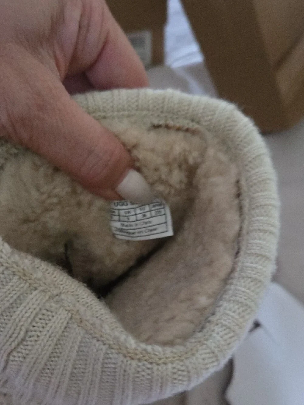 UGG easy cuff