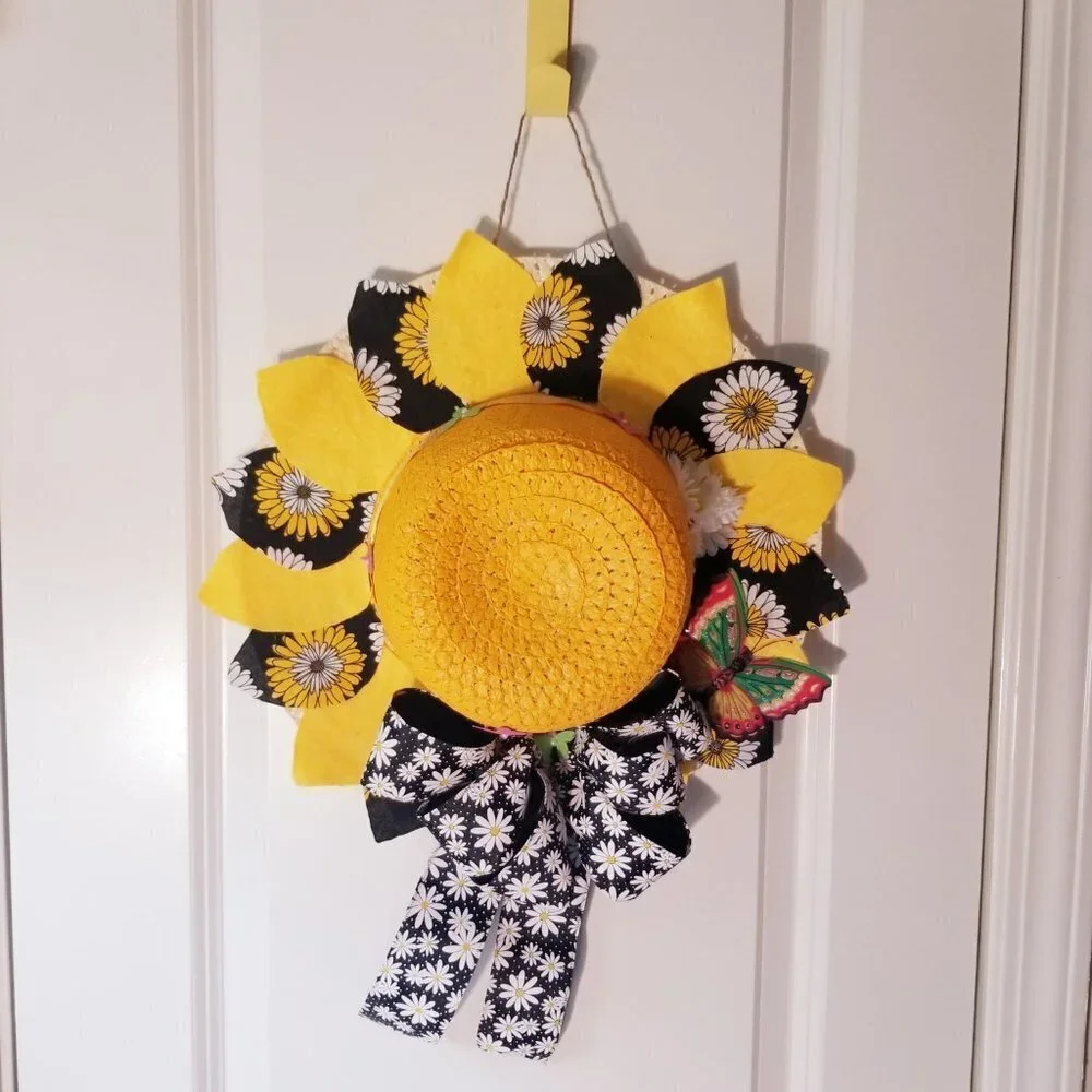 Hand Crafted daisy wreath