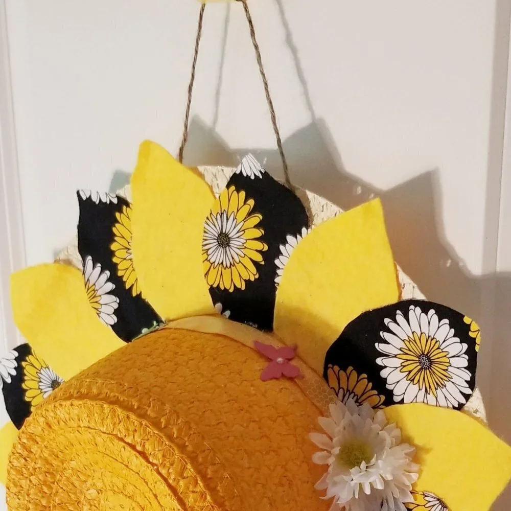 Hand Crafted daisy wreath