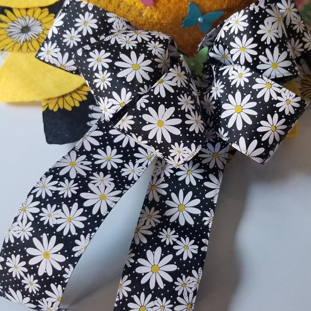 Hand Crafted daisy wreath