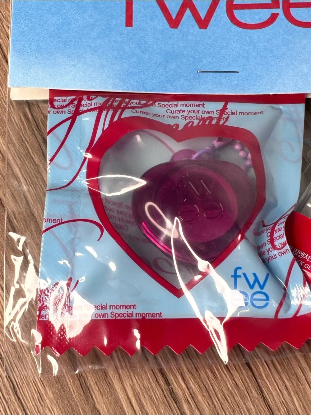 Fwee brand pink