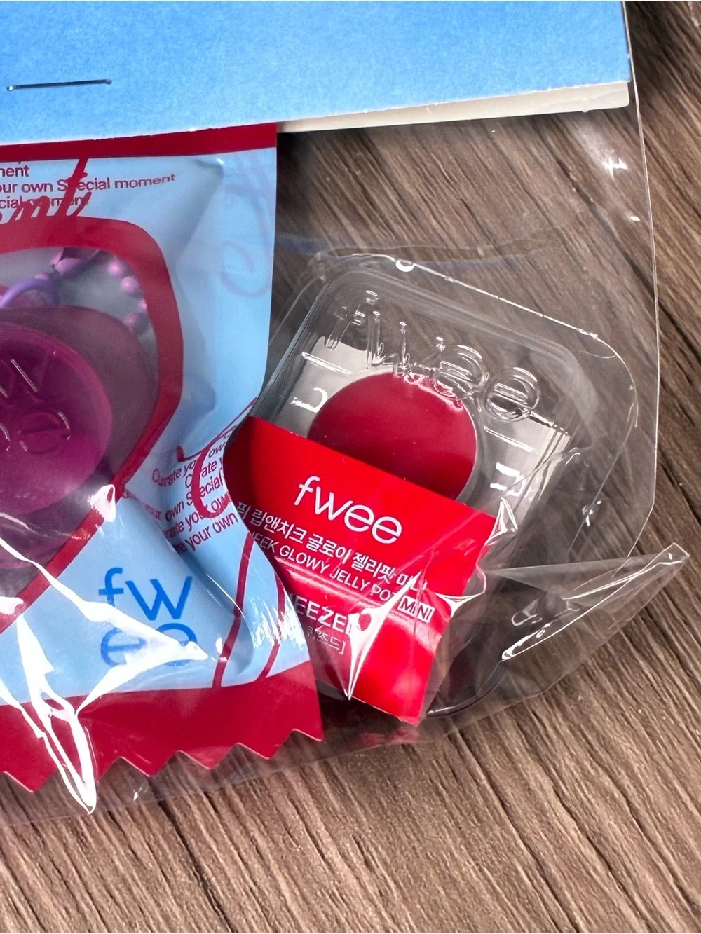 Fwee brand pink