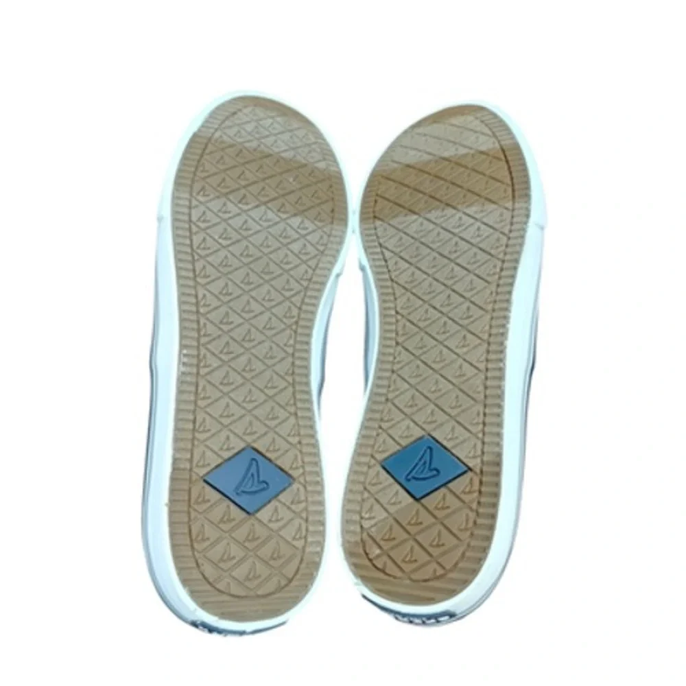 Sperry brand top