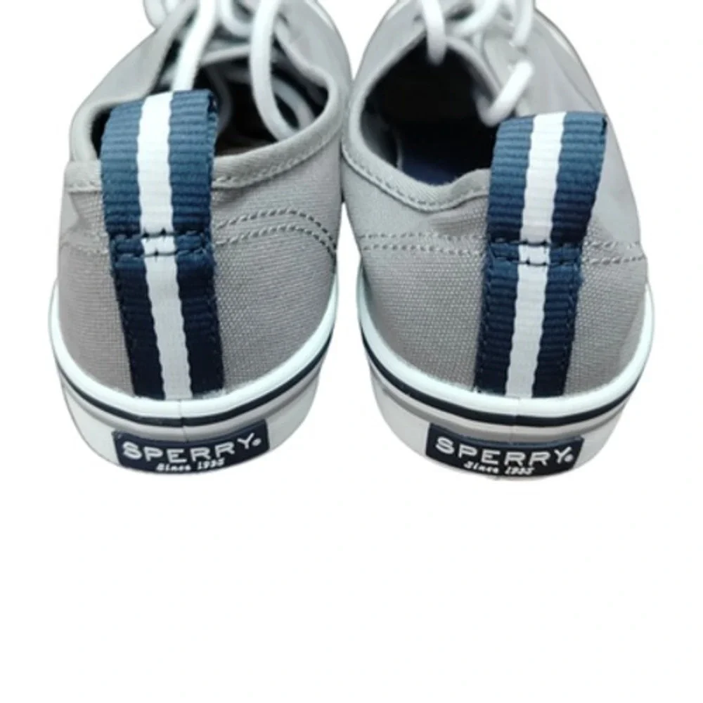 Sperry brand top