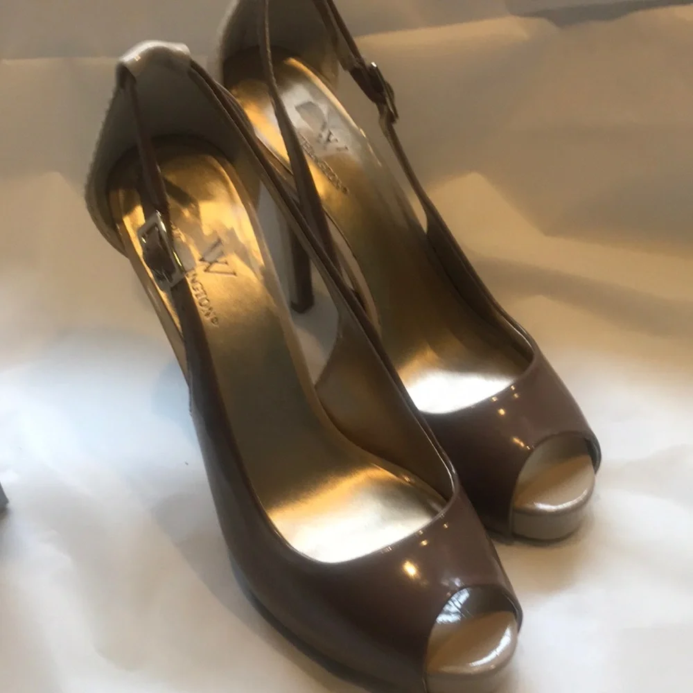 Open-Toe Slingback Heels in Taupe