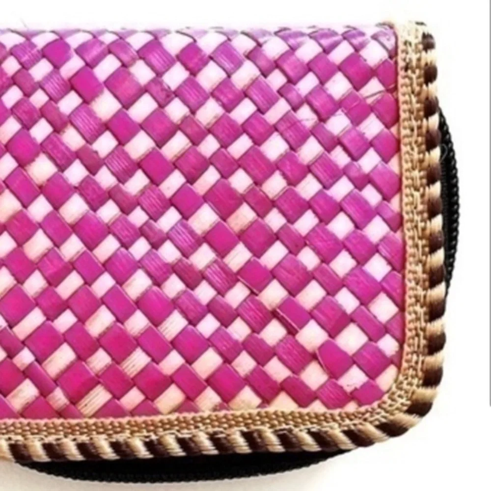 N/A adorable handwoven