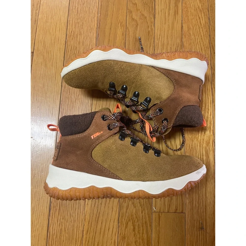 LL Bean Kids Alpine Hiking Boots Suede Waterproof PrimaLoft Brown 520445 Size 2