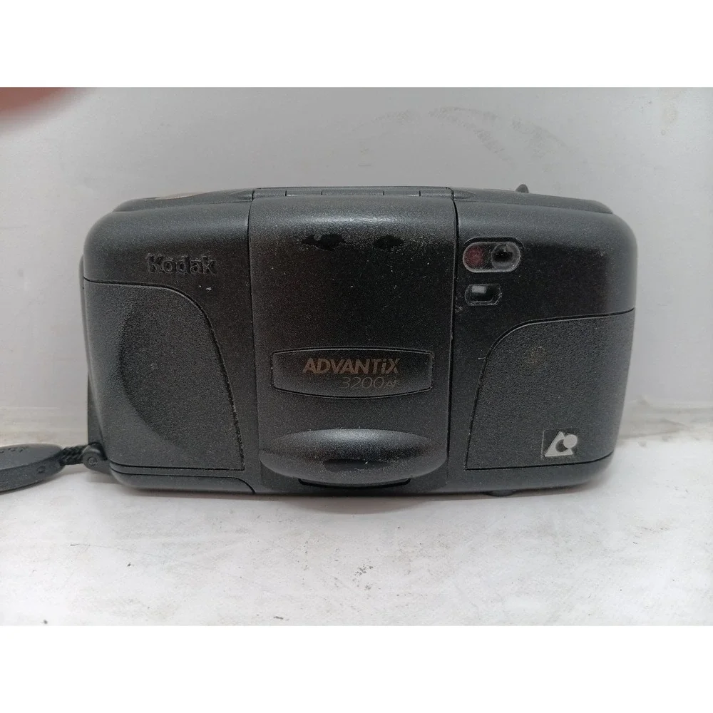 Kodak Advantix 3200AF 25mm Black Film Camera w/ Built In Flash