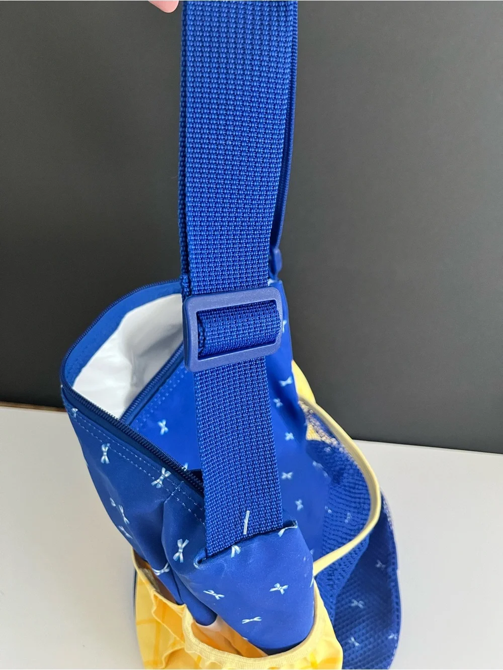 N/A bright blue