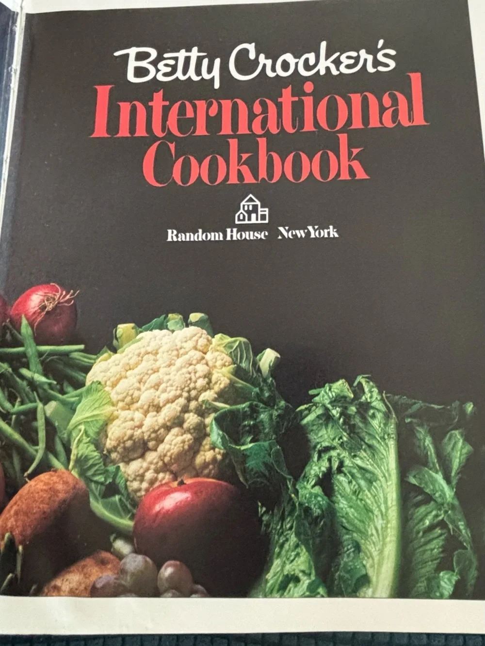 Betty Crocker International Cookbook Hardcover 1980 First Edition USA 372 Pages