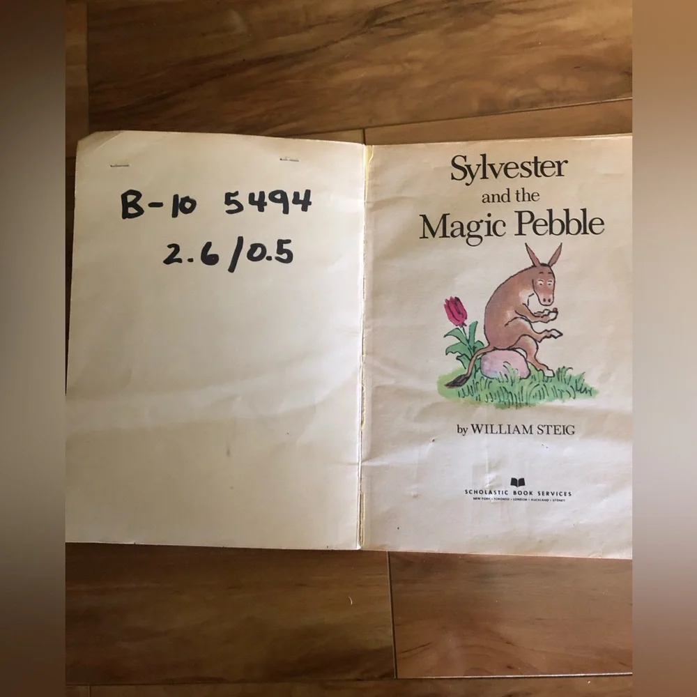 Scholastic Book Services charming illustrated