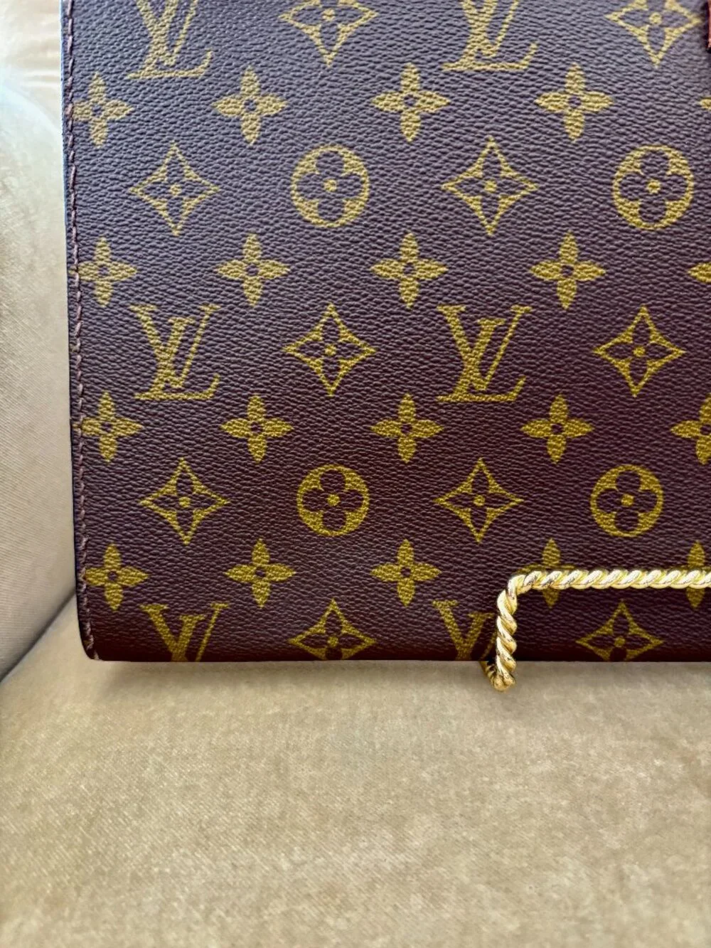 Louis Vuitton 100% authentic