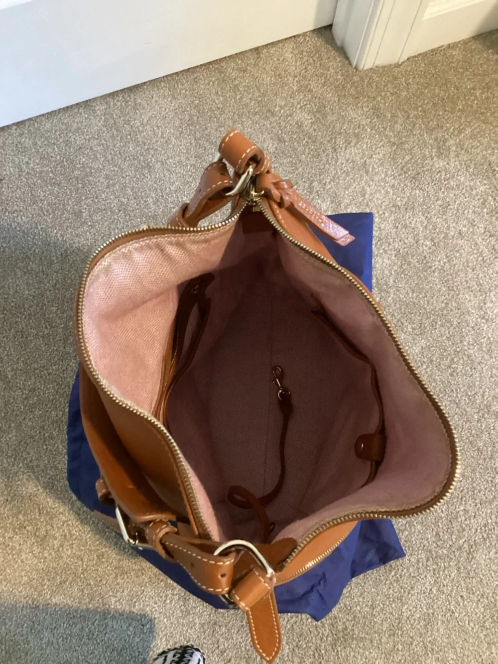 Dooney & Bourke Zipper Pocket Sac