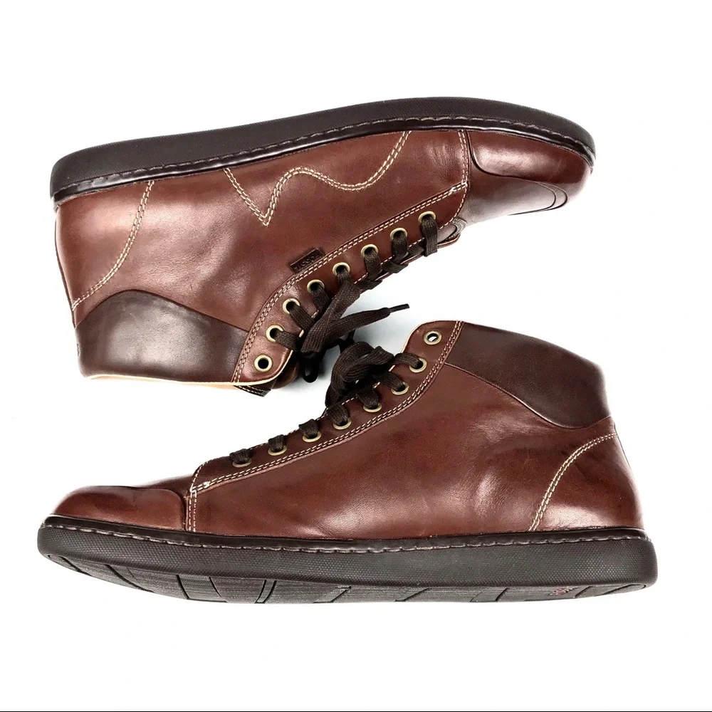 Fossil lace up