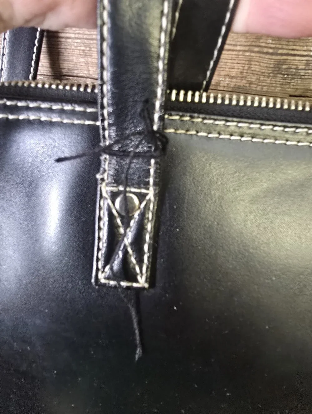 Wilsons Leather black spacious