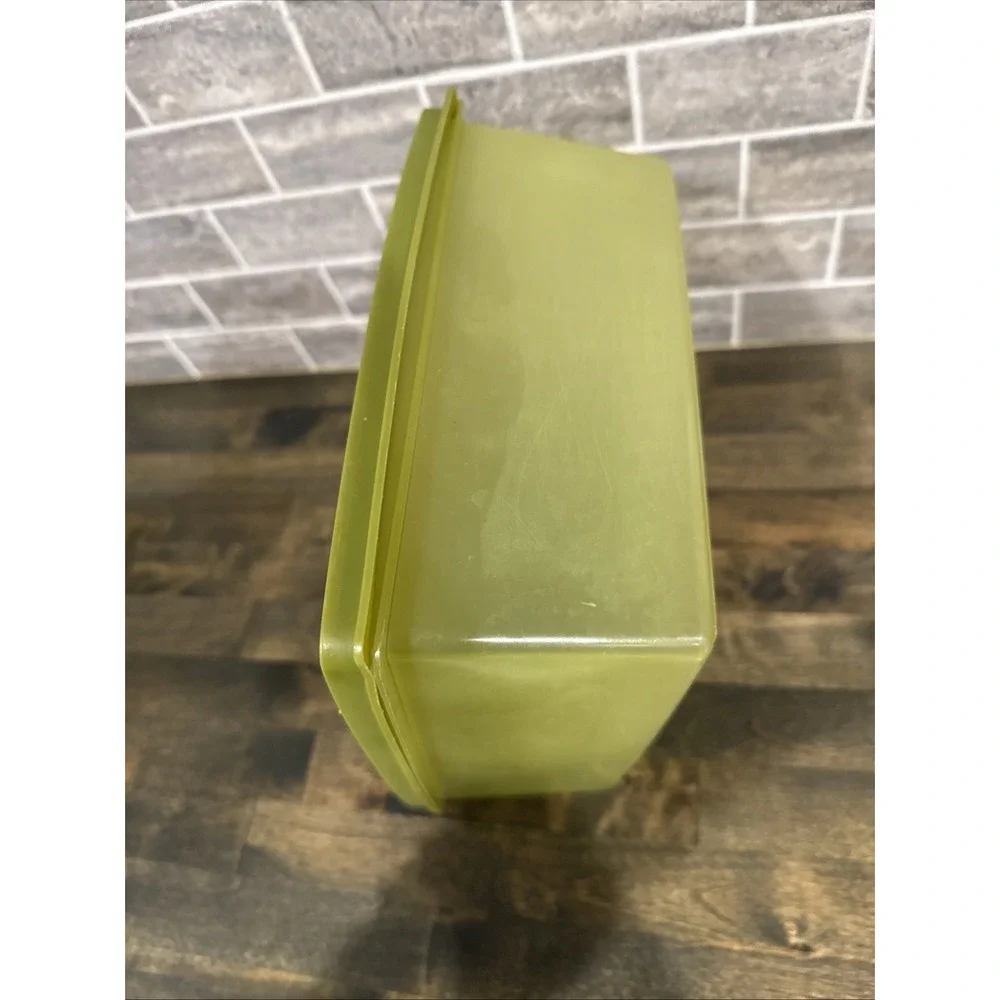 Rubbermaid this vintage