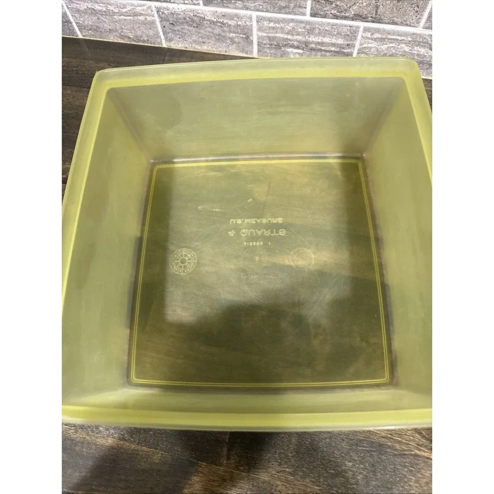 Rubbermaid this vintage