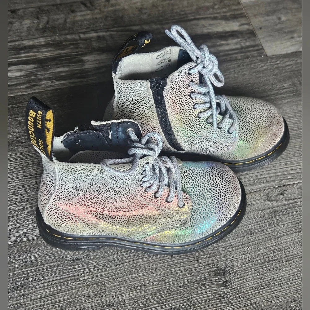 Dr. Martens product pair