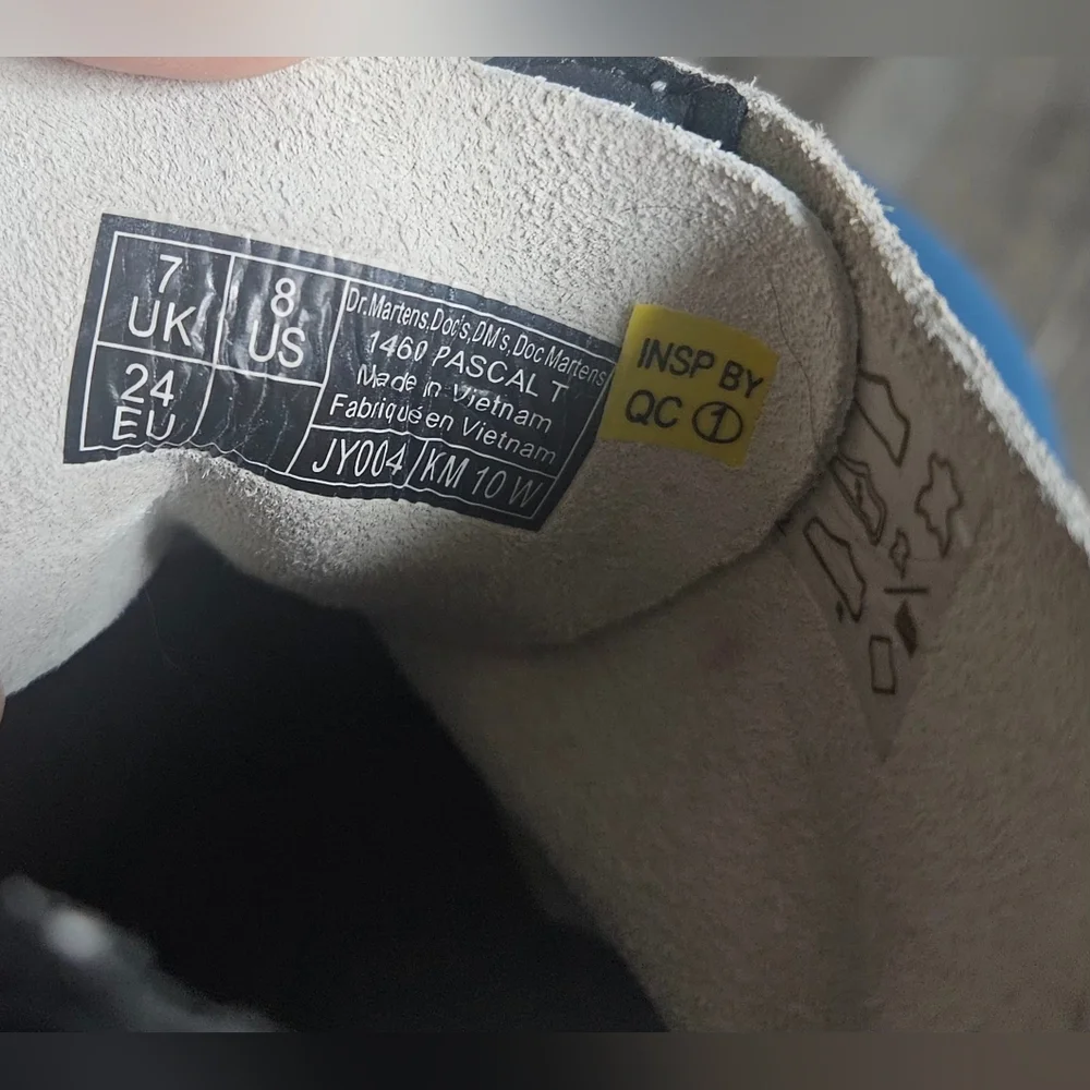 Dr. Martens product pair