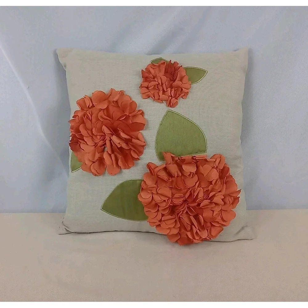 Tho By‎ Mario Lorenz Pillow Floral Pretty Decorative Flower Petal Throw Pillow