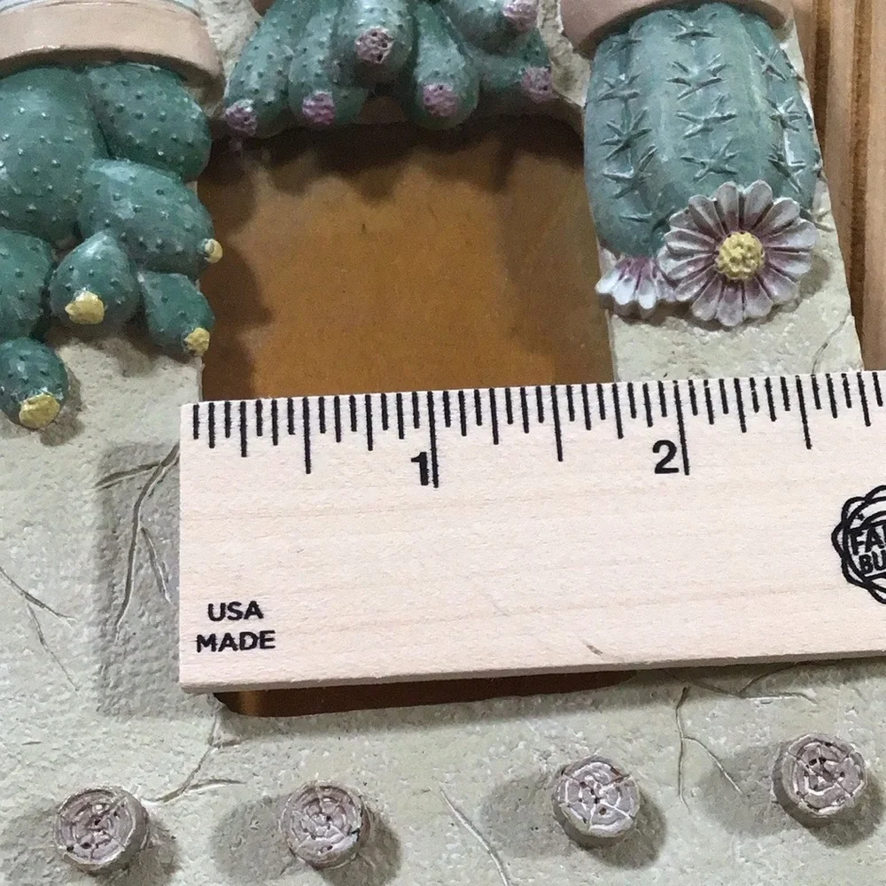 Green and Cream Cactus Accents‎ Picture Frame