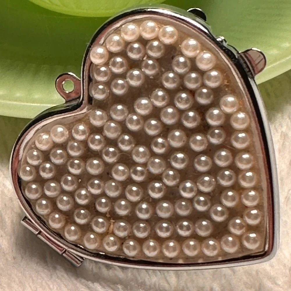 The Unbranded Brand item shown